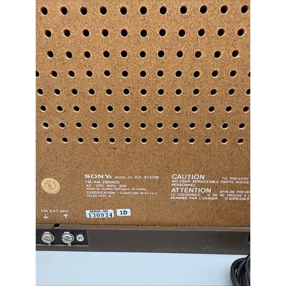 Vintage Sony ICF 9740W AM FM Tabletop Radio Woodgrain Tested - Picture 9 of 12